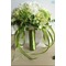 Mariée de chrysanthème de soie vert et blanc match ball tenant des fleurs