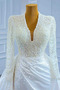 Robe de mariée Traîne Moyenne Col en V Perles Trou De Serrure Col en V Foncé - Page 4