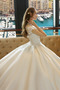 Robe de mariée Satin Col haut Eglise Manche Courte Couvert de Dentelle - Page 5