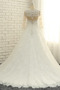 Robe de mariée Manche Longue Épaule Dégagée Corsage Avec Bijoux - Page 2