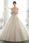 Robe de mariée Vintage Naturel taille a ligne Mancheron Triangle Inversé - Page 1