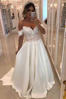 Robe de mariée Manquant Train de balayage Sans Manches Appliques