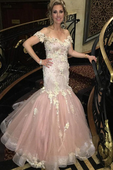 Robe de Bal Épaule Dégagée Manche Courte Tulle Traîne Courte Bouton