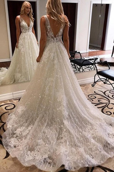 Robe de mariée Chapelle Printemps Triangle Inversé Sans Manches Train de balayage