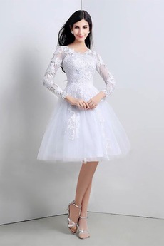 Robe de mariée Attrayant Appliques Haute Couvert Été aligne Tissu Dentelle