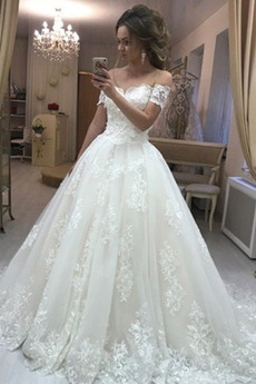 Robe de mariée Tulle Train de balayage A-ligne Manche Courte Salle