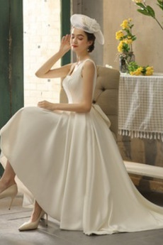 Robe de mariée Asymétrique Satin Manquant Col Carré Nœud à Boucles