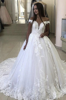 Robe de mariée Dentelle a ligne Traîne Courte Gaze Col en V Salle