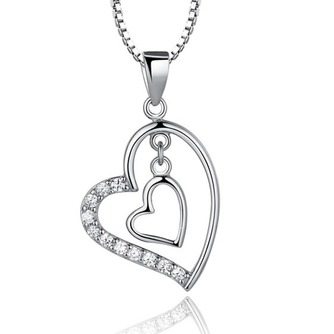 Heart-shaped femmes court incrusté de diamant Collier & pendentif en argent - Page 1