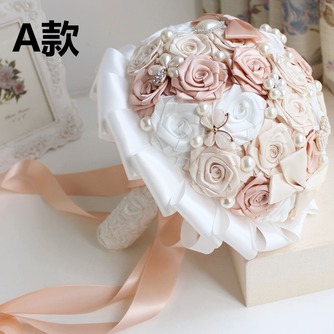 Mariée diamond Pearl main tenant fleurs bouquet de demoiselle d’honneur de mariage personnalisé ruban roses - Page 1