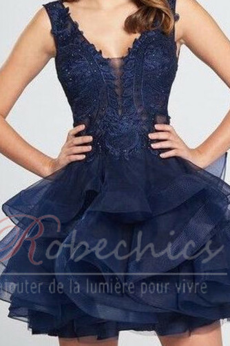 Robe de Cocktail Couvert de Dentelle Col en V Foncé Romantique - Page 3