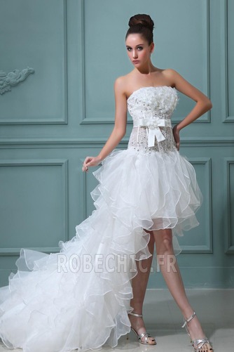 Robe de mariée Satin Élastique Taille chute Dramatique Asymétrique - Page 2