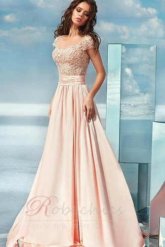 Robe de Bal Perle Luxueux Col Bateau Glissière Couvert de Dentelle - Page 1