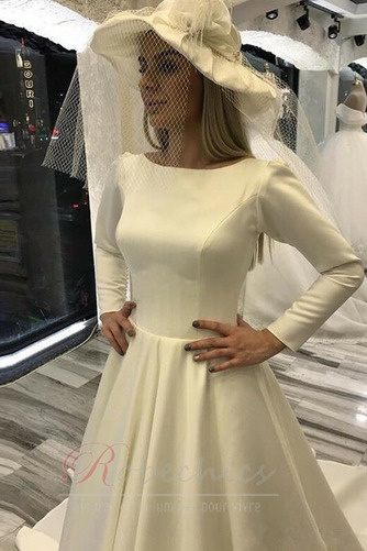 Robe de mariée Simple a ligne Froid Au Drapée Traîne Courte Col Bateau - Page 3