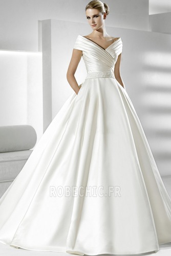 Robe de mariée Fourreau plissé Eglise Satin Avec voile Manche Courte - Page 1