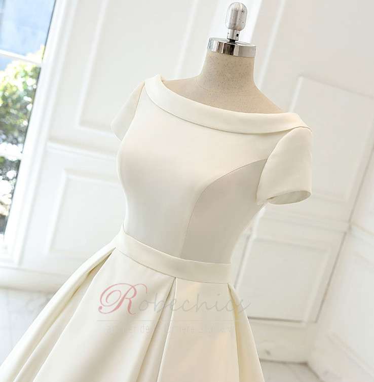robe encolure bateau