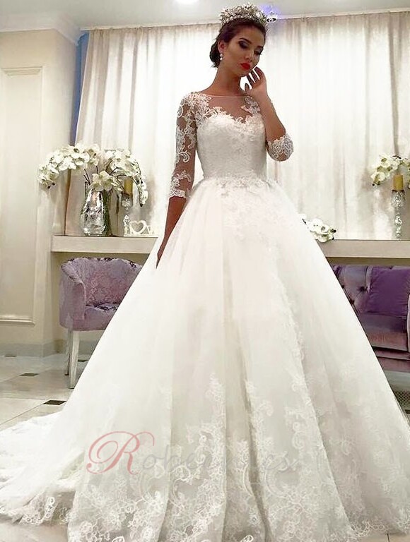robechics.com peut trouver la robe de mariée princesse